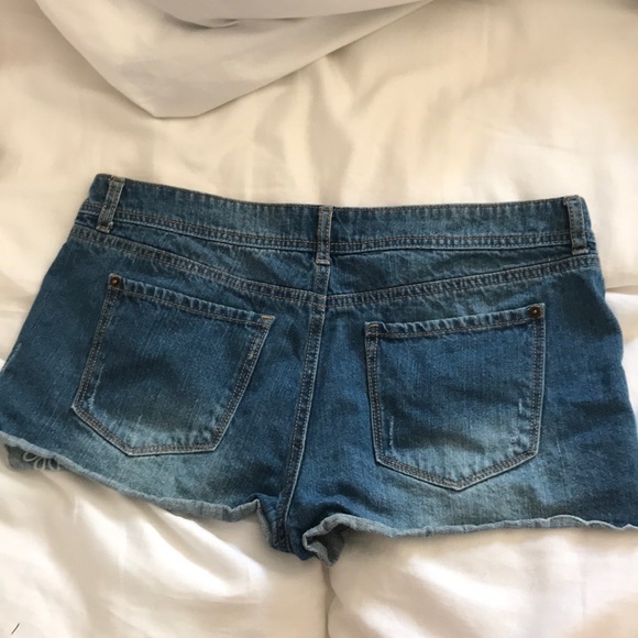 Shorts - Picture 2 of 2